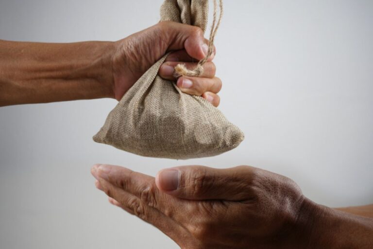 sedekah, zakat
