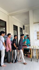 JumatBerkah #SedekahJumat #BerbagiMakanan #SedekahMakan #JumatBahagia #KebaikanJumat #ProgramSedekah #AnakYatim #BerbagiNasiBox #UMKMLokal #SedekahSubuh #BandungBerbagi #SedekahOnline #GerakanBerbagi #YayasanSaranaBerbagi